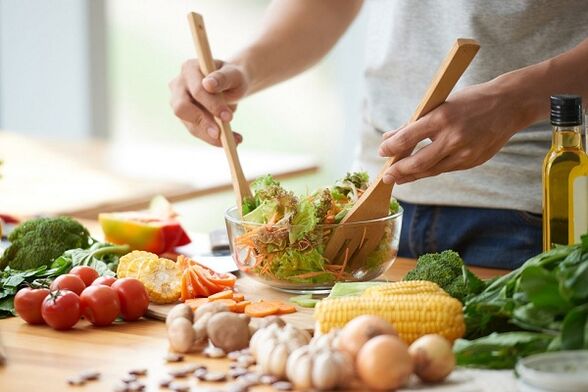 Preparazione dell'insalata di verdure per prostatite